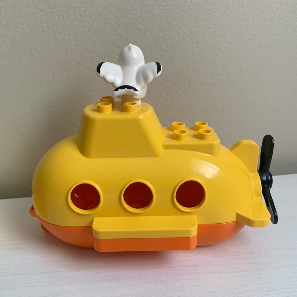 Lego DUPLO Submarine Adventure Set 10910 - Picture 9 of 9